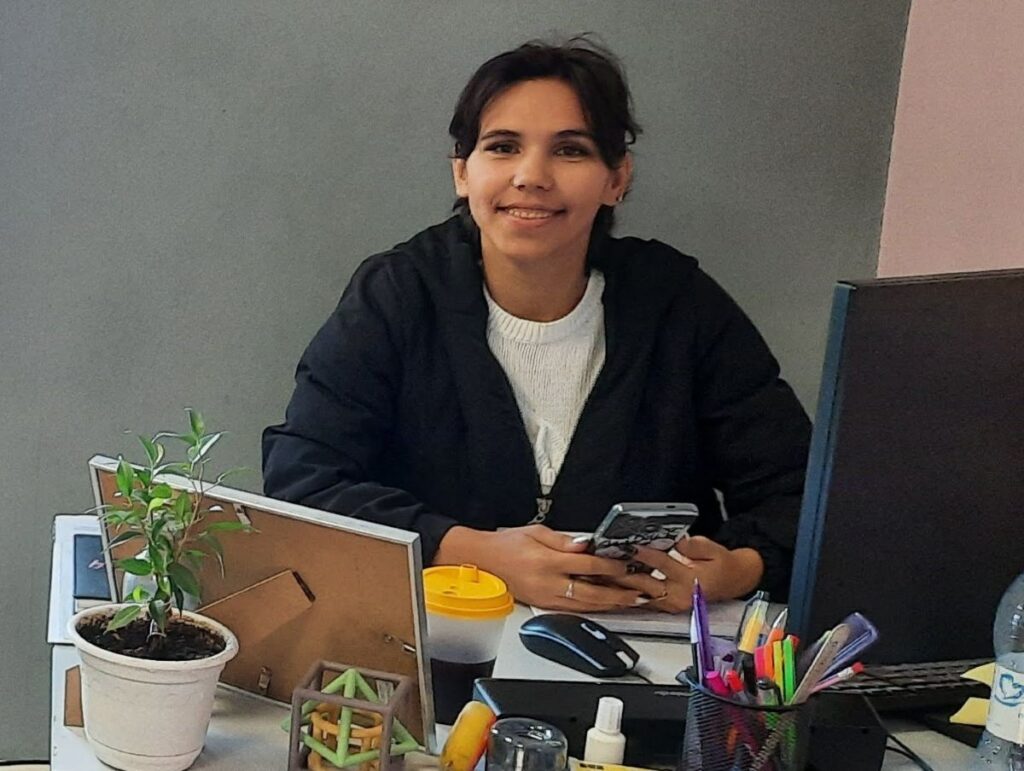 Anya tyopoydan aaressa