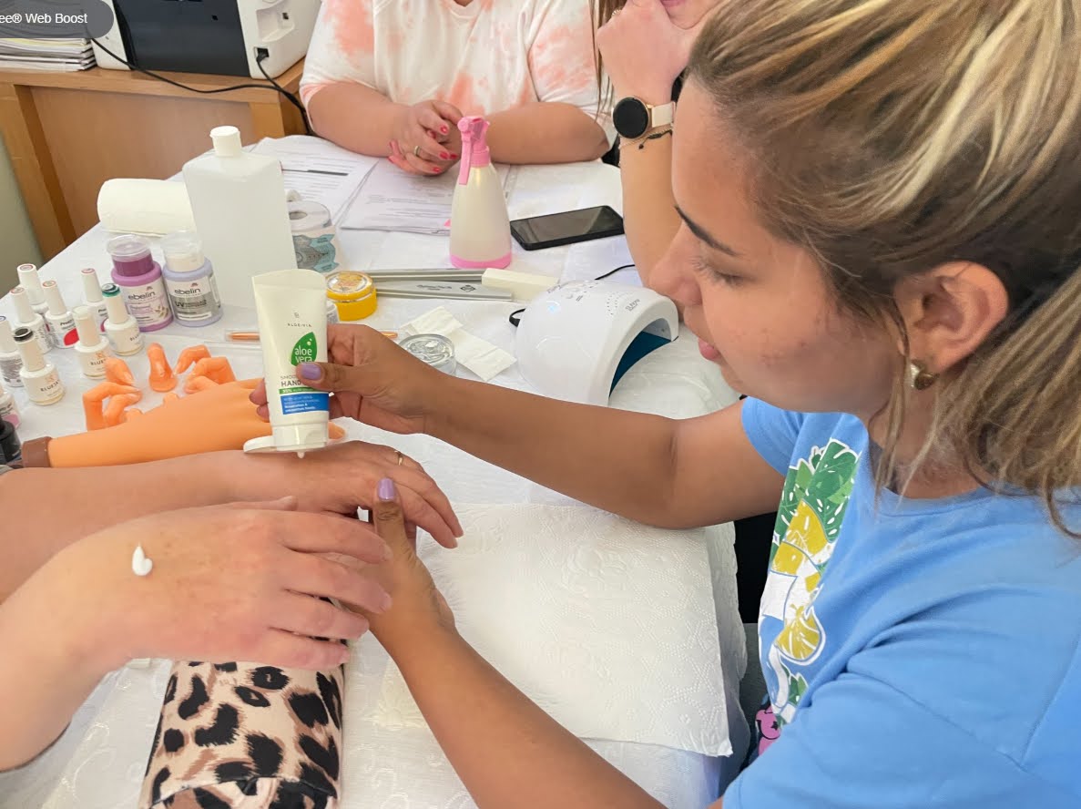 2024 BG Manicurist course 21