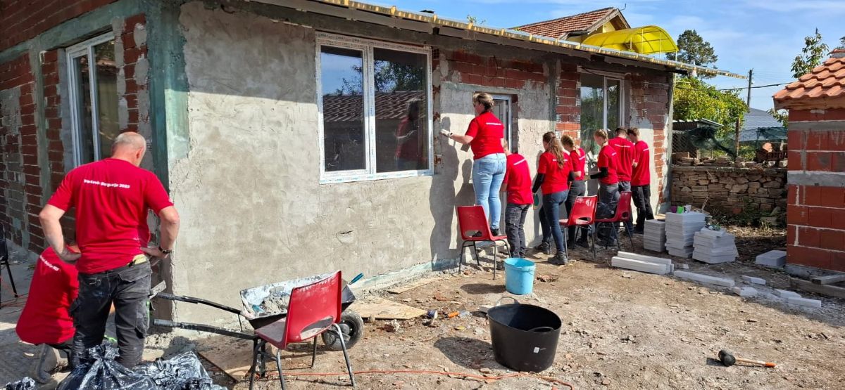 Konjovon lisarakennus