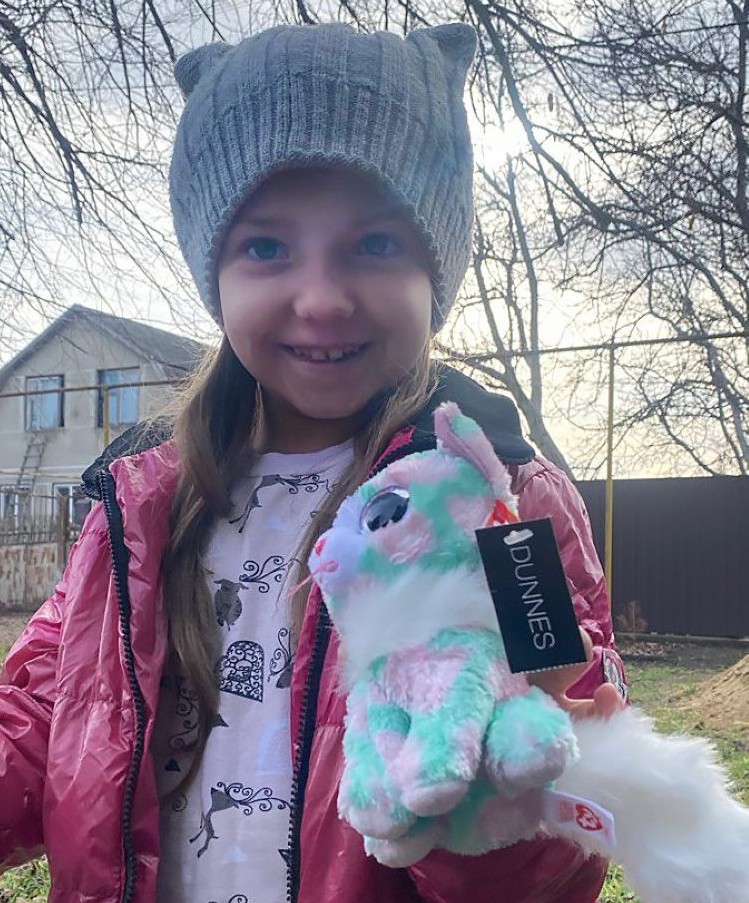 Sasha and toy &ndash; kopio &ndash; kopio